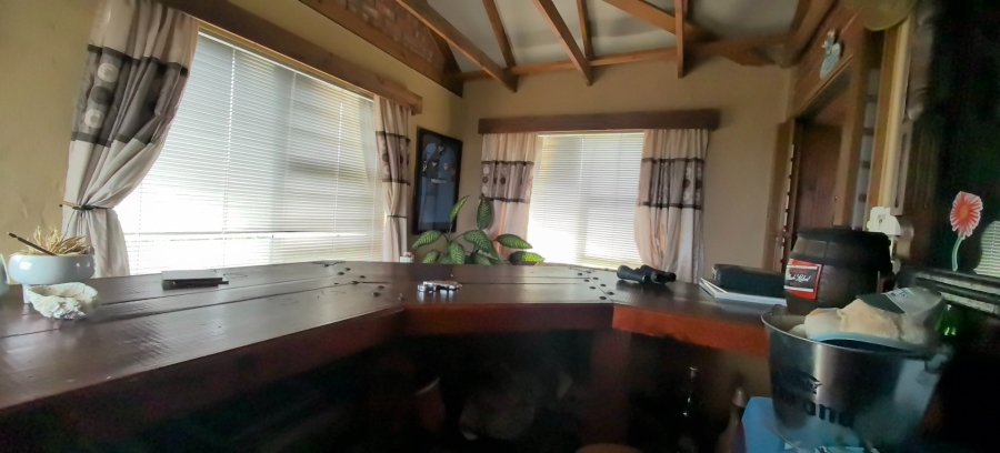 4 Bedroom Property for Sale in Noorsekloof Eastern Cape